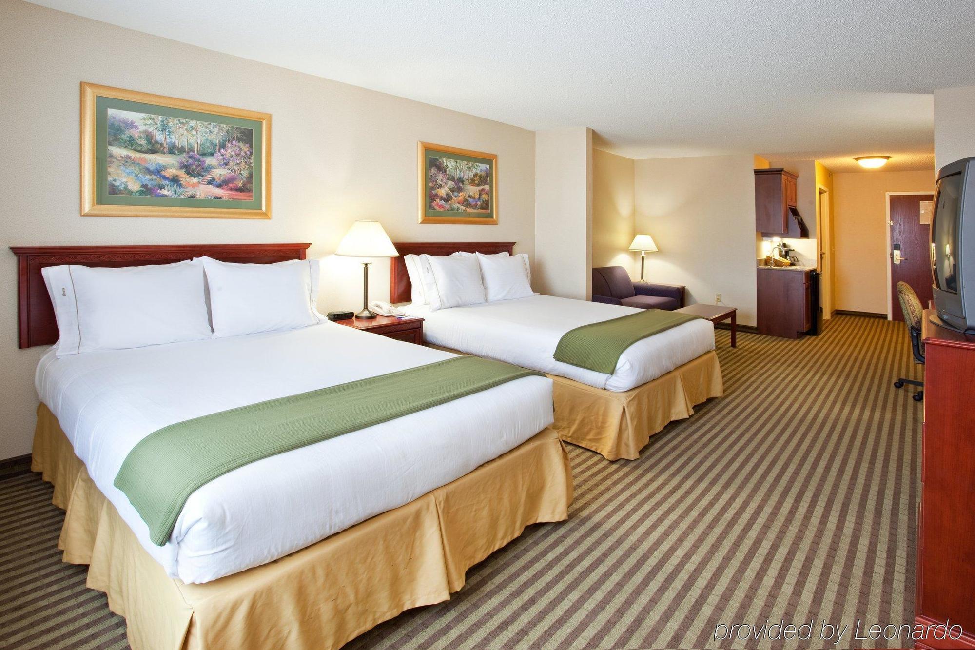 Holiday Inn Express Hotel & Suites Circleville By Ihg Exterior foto