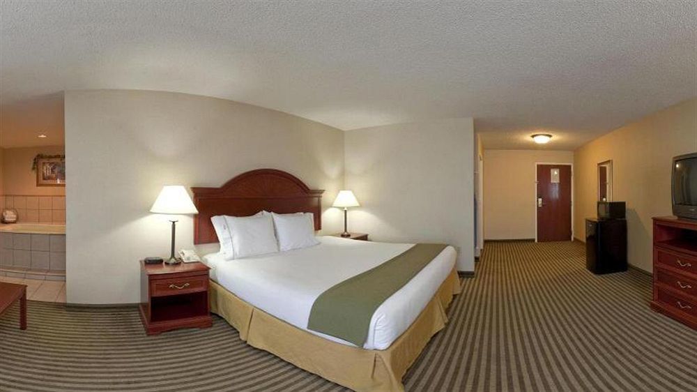 Holiday Inn Express Hotel & Suites Circleville By Ihg Exterior foto